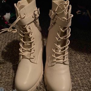 Combat boots